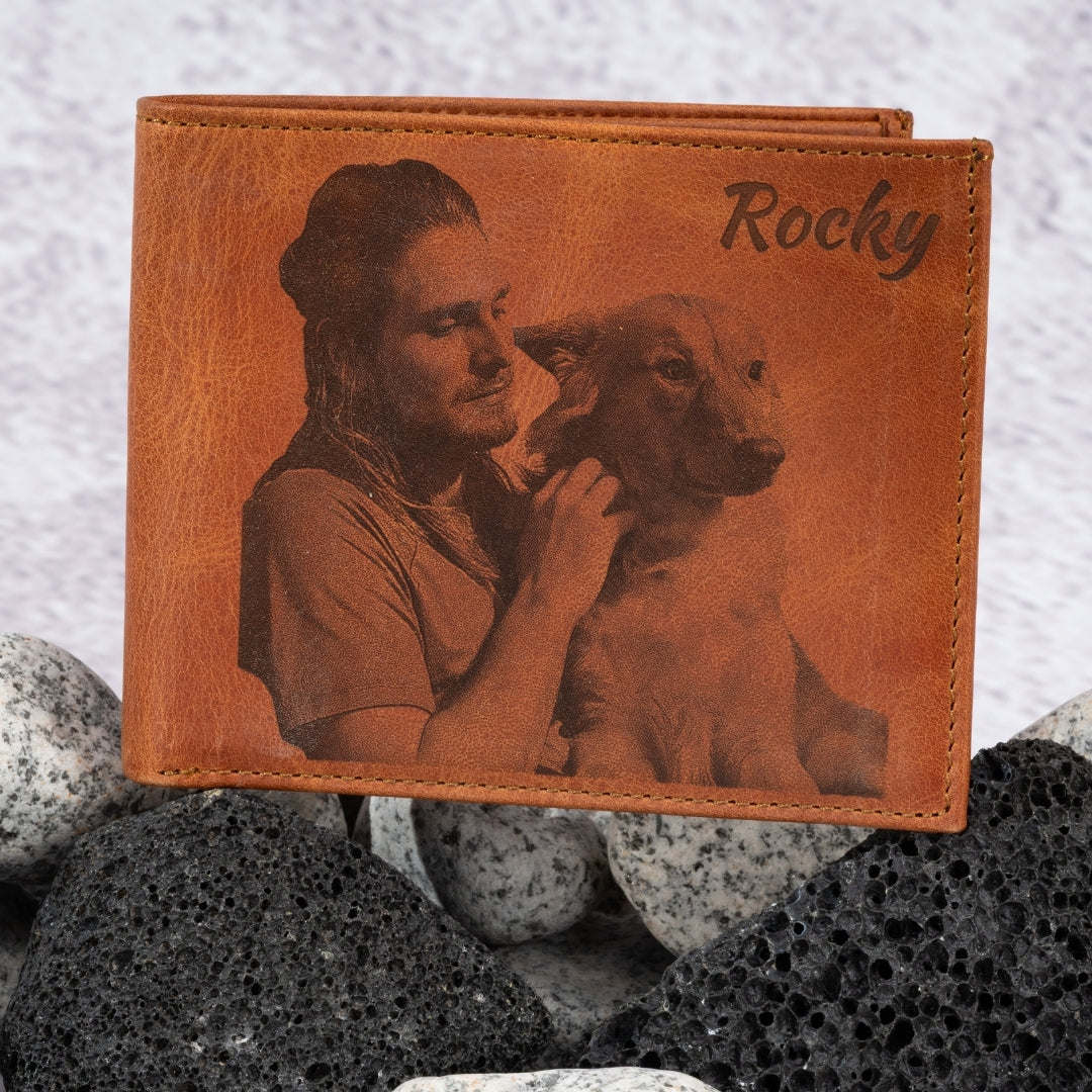 Custom engraved brown leather wallet for men – personalized with photo, name, or initials – SFDizayn