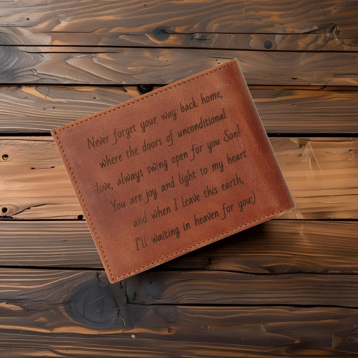 Custom engraved brown leather wallet with personalized photo and initials – a slim, minimalist gift for men, dad, or boyfriend for Father’s Day, Christmas, or anniversary.