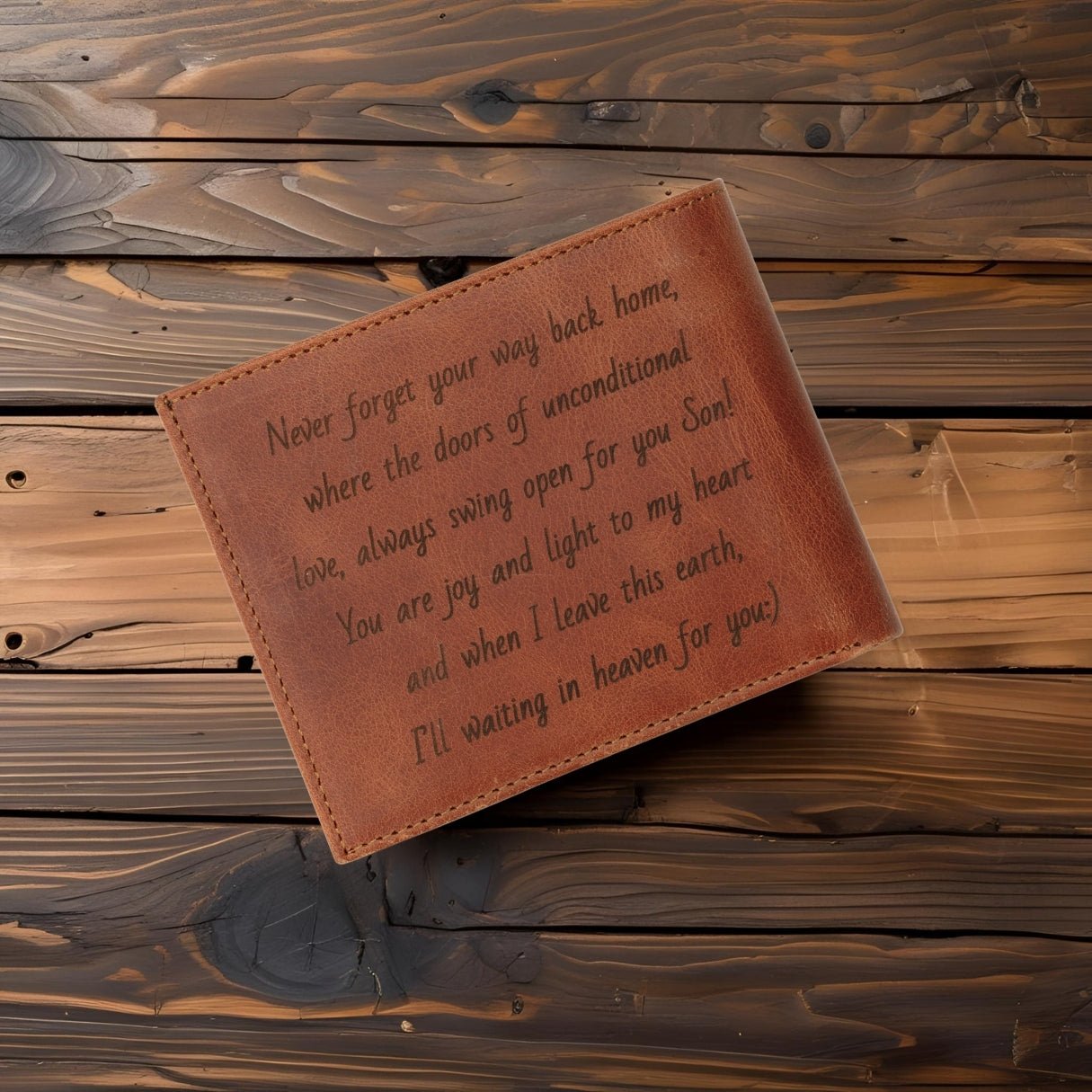 Custom engraved brown leather wallet with personalized photo and initials – a slim, minimalist gift for men, dad, or boyfriend for Father’s Day, Christmas, or anniversary.