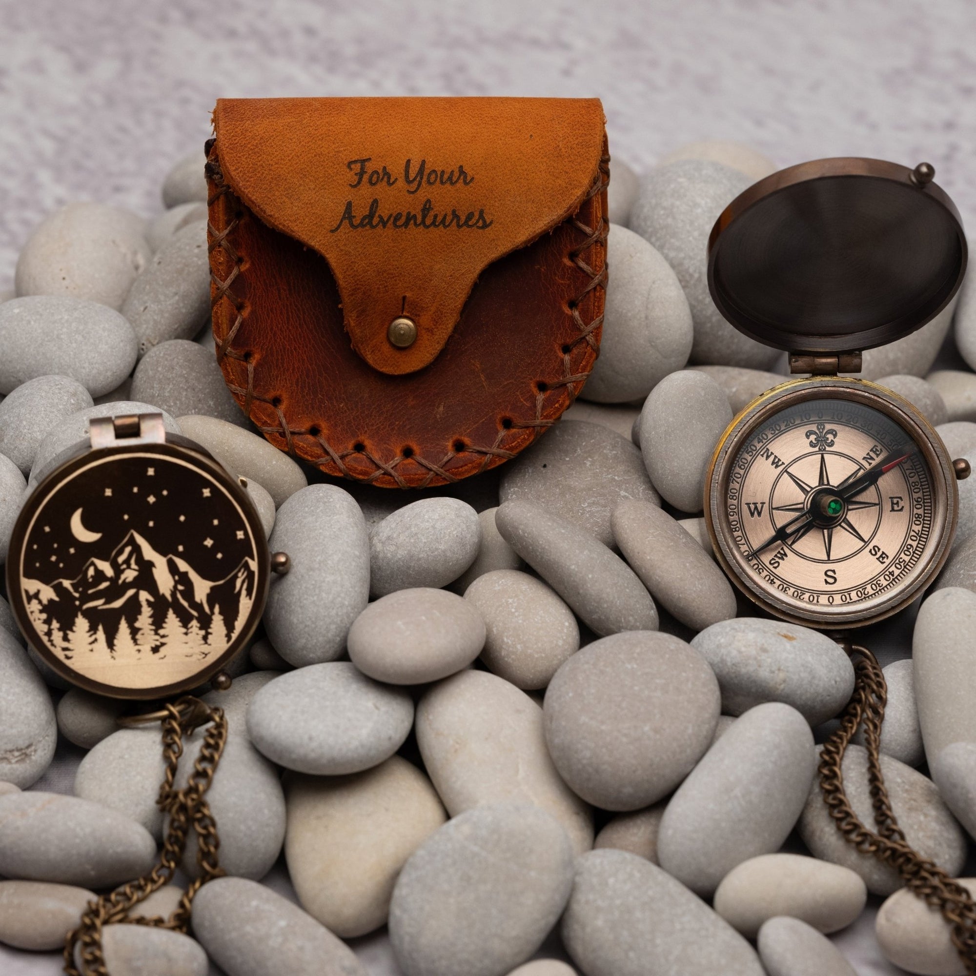 Handcrafted brass compass with antique finish, personalized with name, date, or custom message – meaningful gift for travelers, adventurers, son, and collectors from SFdizayn.com
