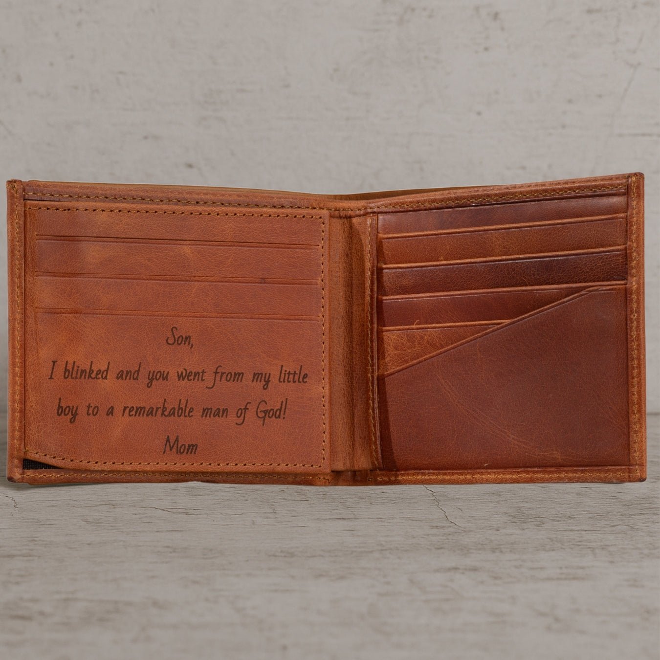 Custom engraved brown leather wallet for men – personalized with photo, name, or initials – SFDizayn