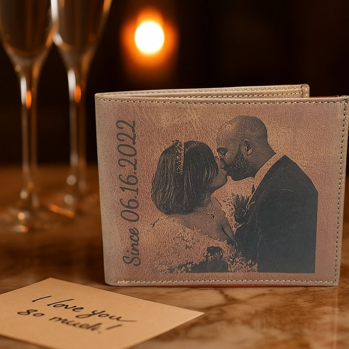 Custom engraved brown leather wallet with personalized photo and initials – a slim, minimalist gift for men, dad, or boyfriend for Father’s Day, Christmas, or anniversary.