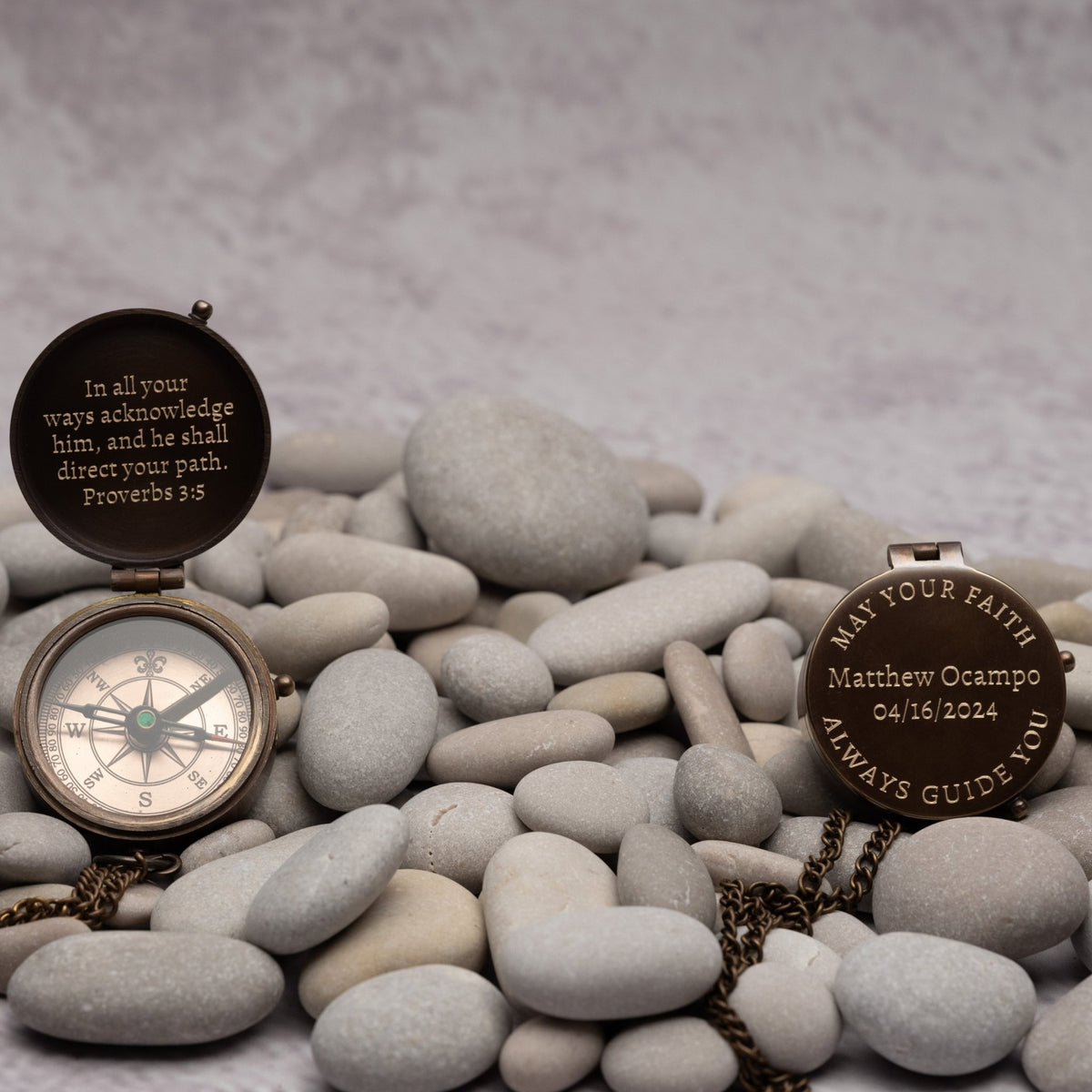 Vintage-style personalized compass with religious message, cross icon, and custom name engraving – ideal spiritual gift from godparents or parents on SFdizayn

