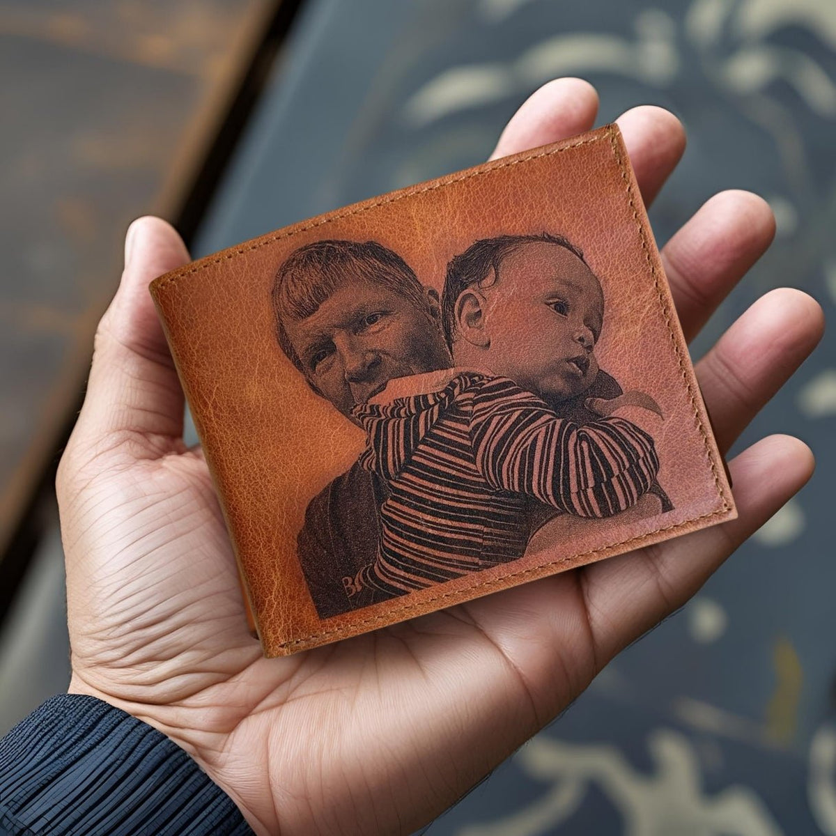 Personalized picture wallet made of genuine brown leather, custom engraved with name or initials – meaningful birthday or Valentine’s Day gift for him.